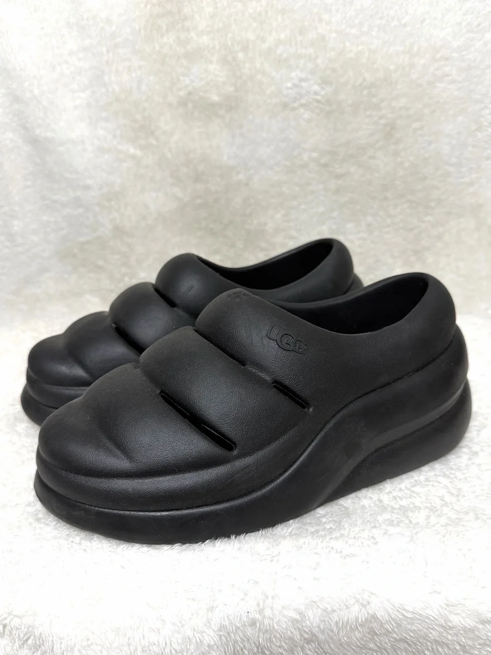 UGG Sport Yeah Clog slip-on shoes in black size 8